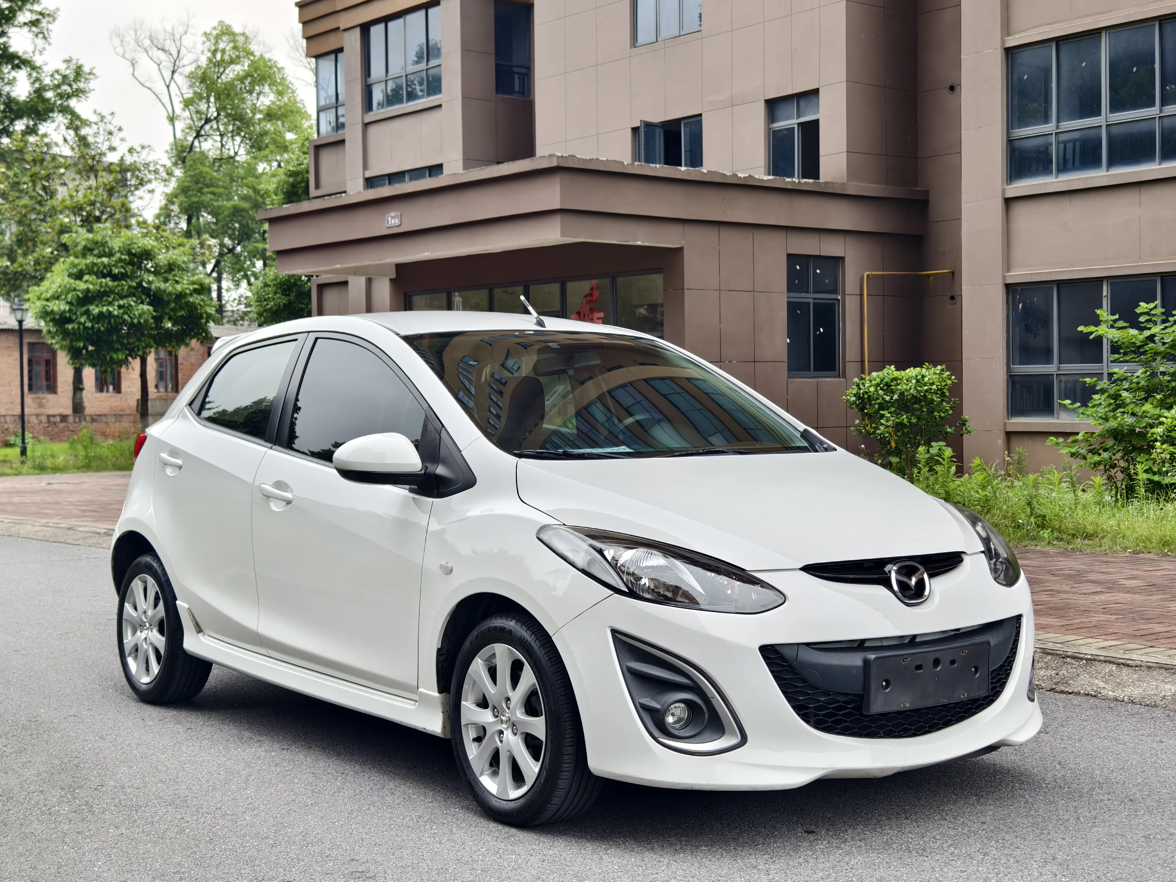 Mazda 2