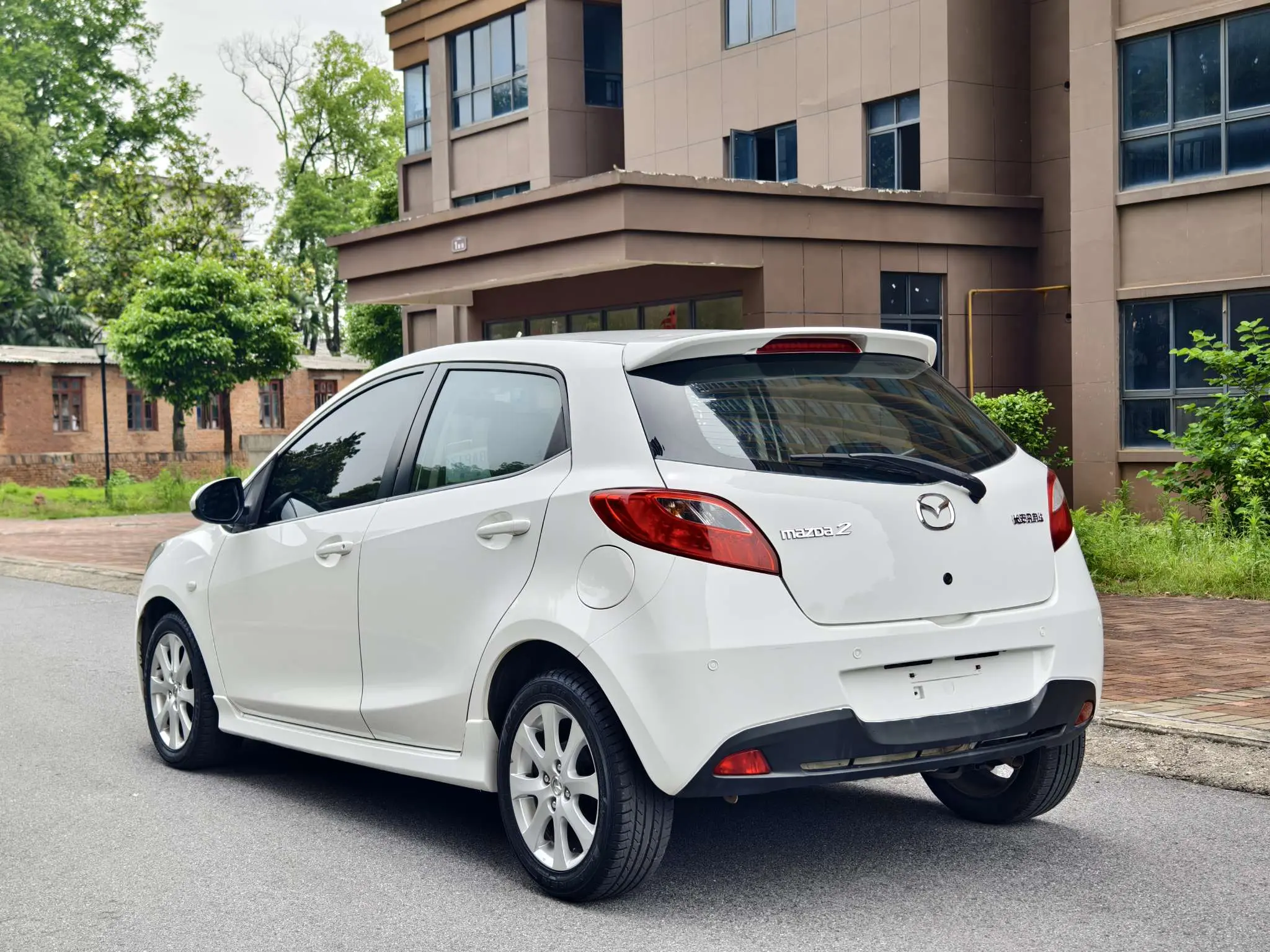 Mazda 2