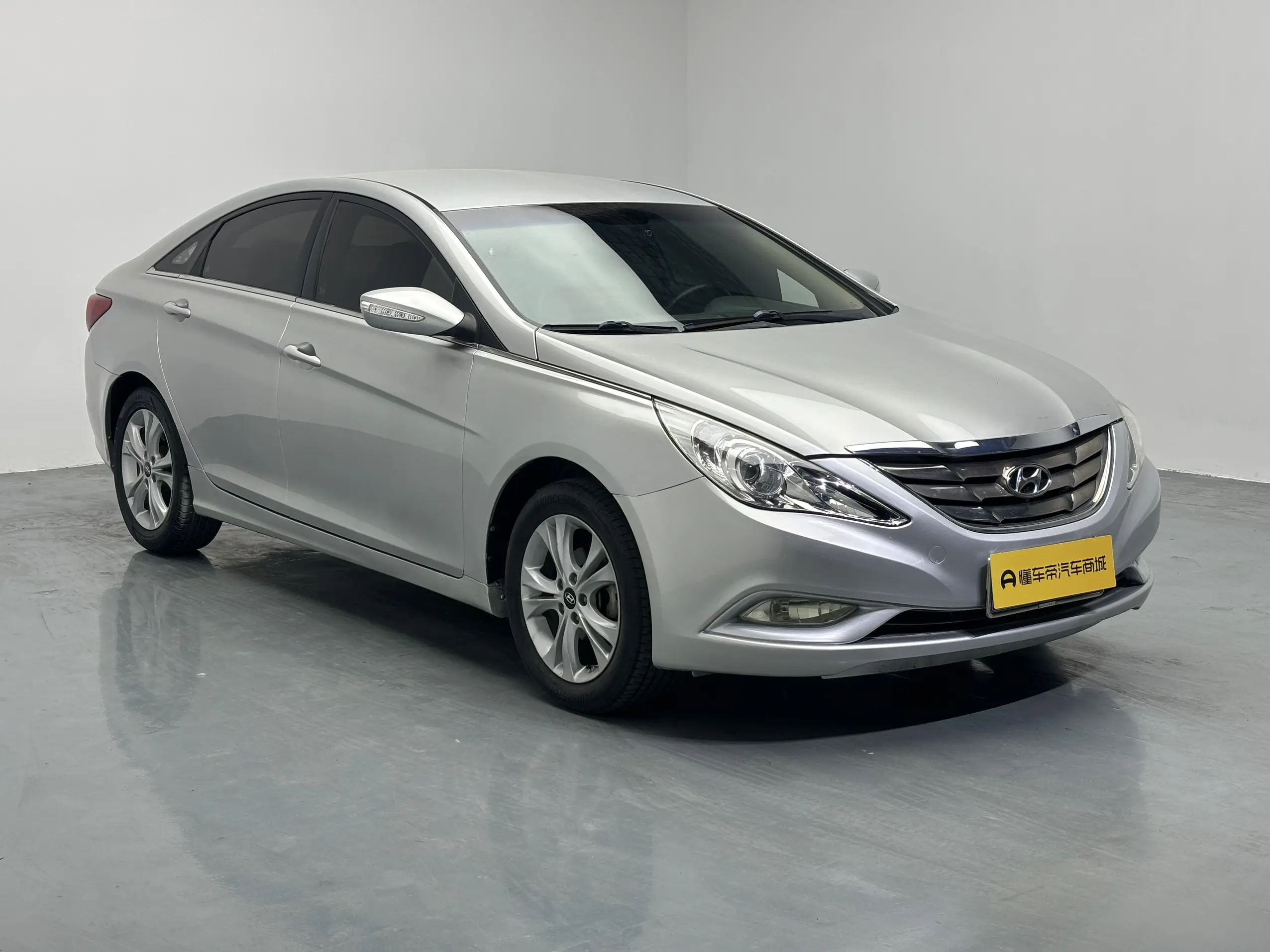 Hyundai Sonata eight