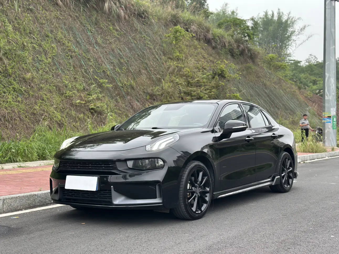 Lynk & Co 03