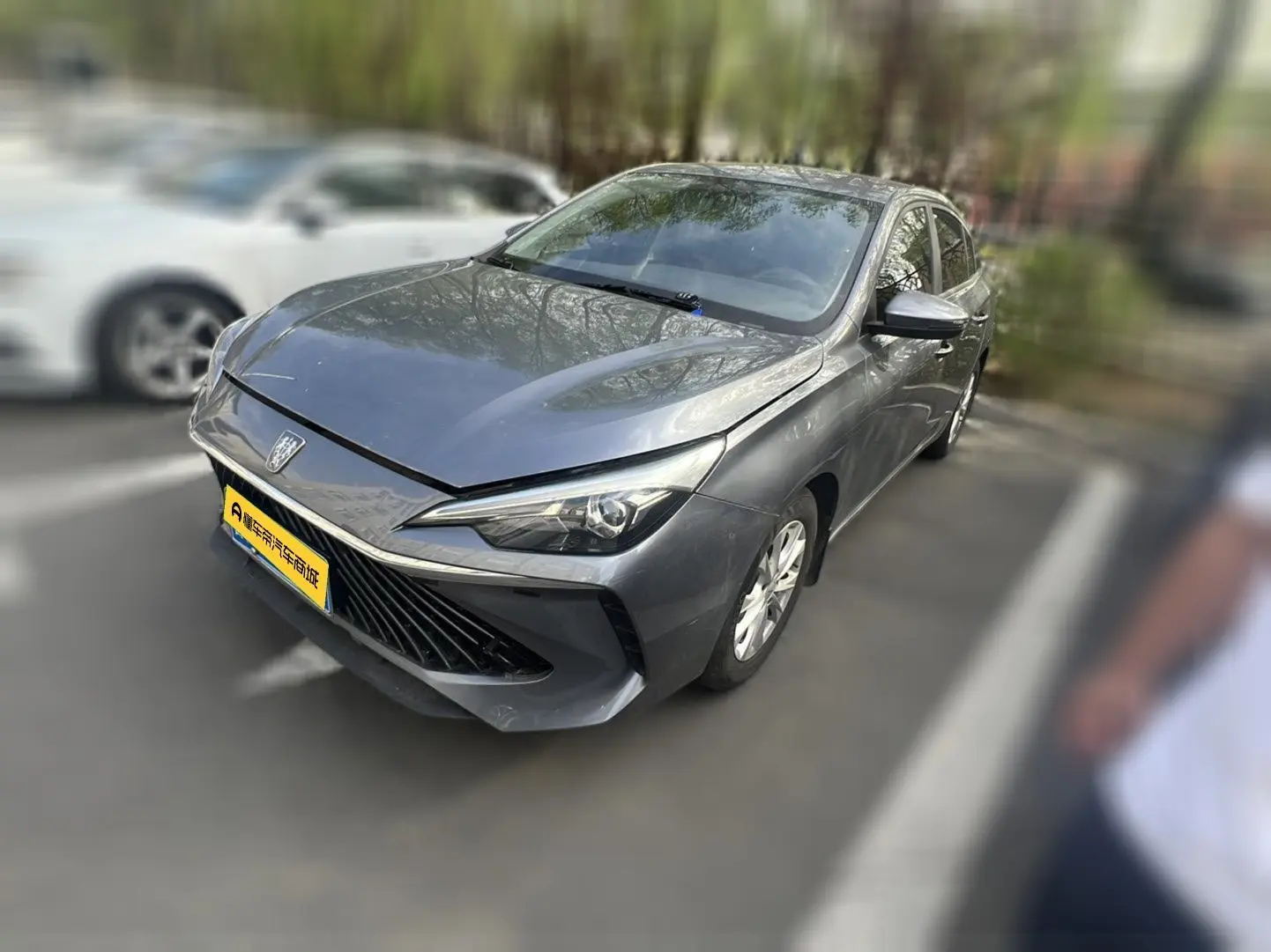Roewe i5