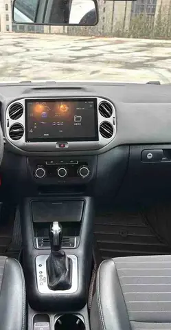 Volkswagen Tiguan (Tharu)