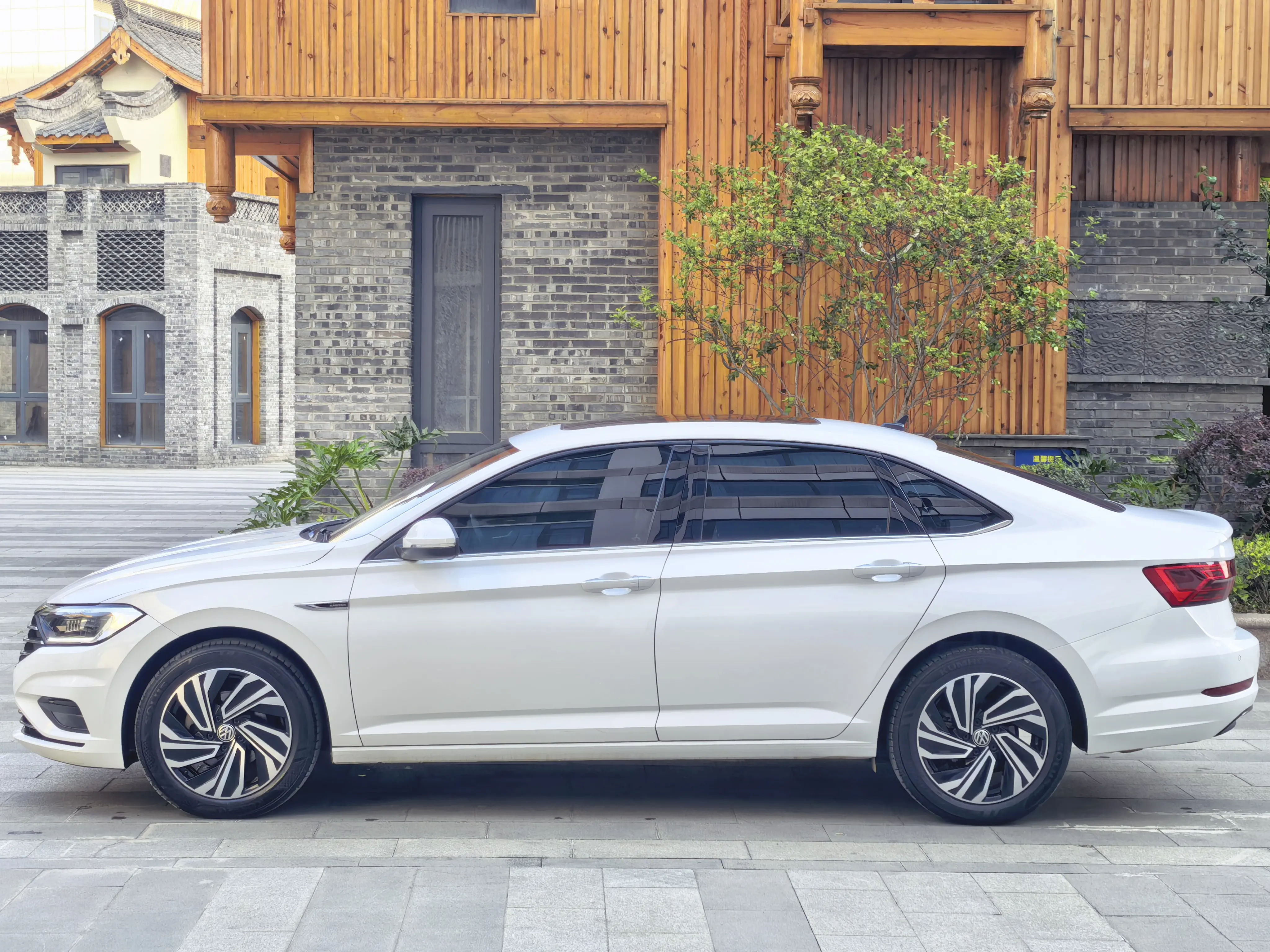 Volkswagen Sagitar