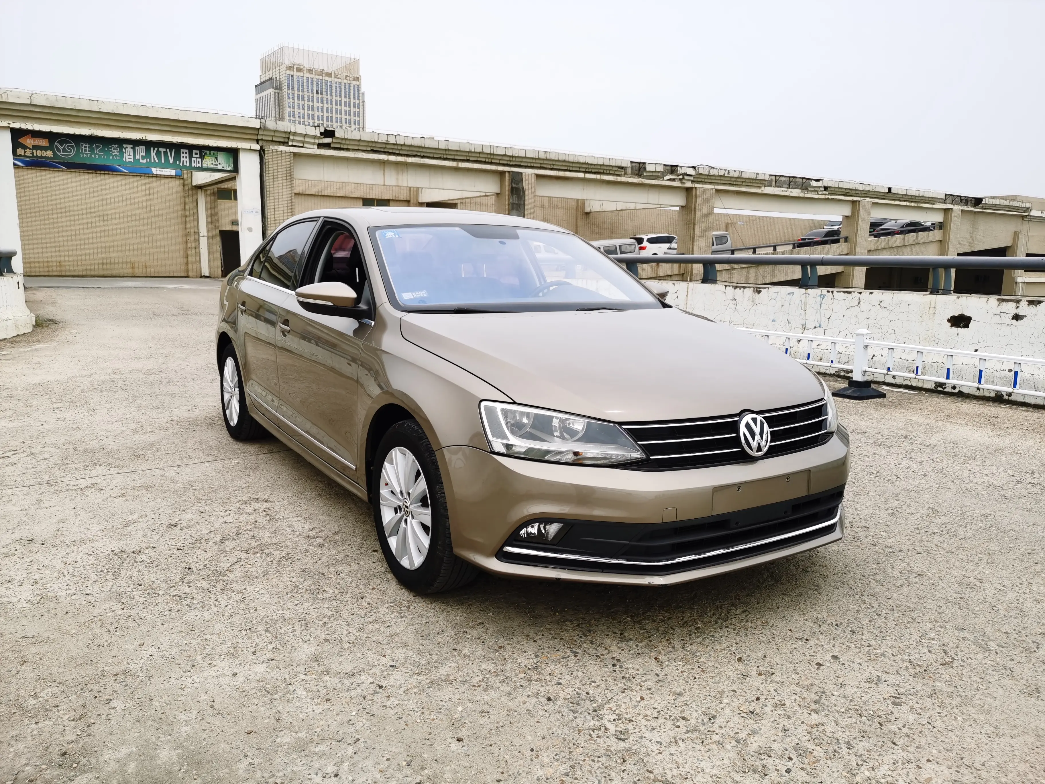 Volkswagen Sagitar