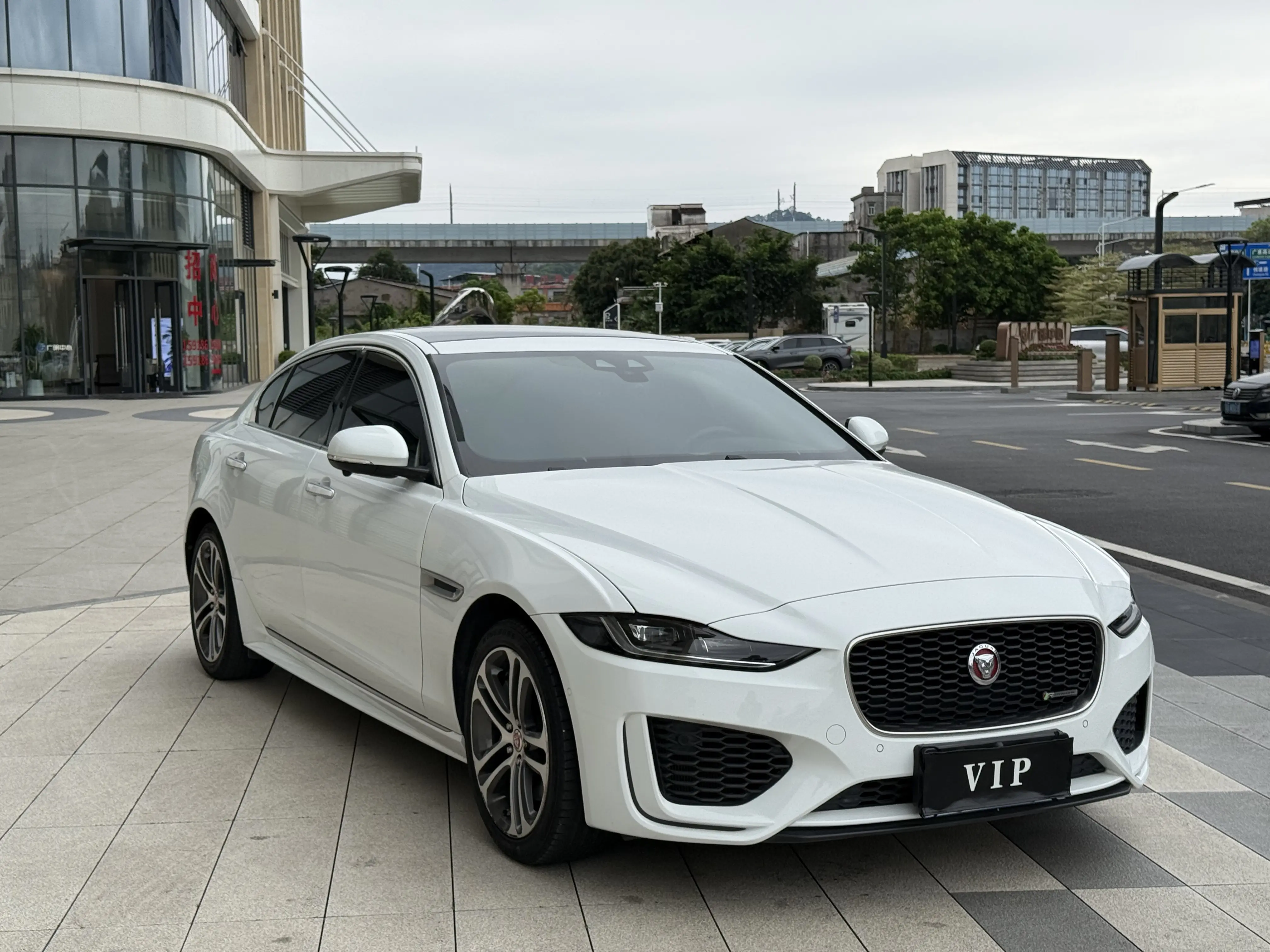 Jaguar XEL