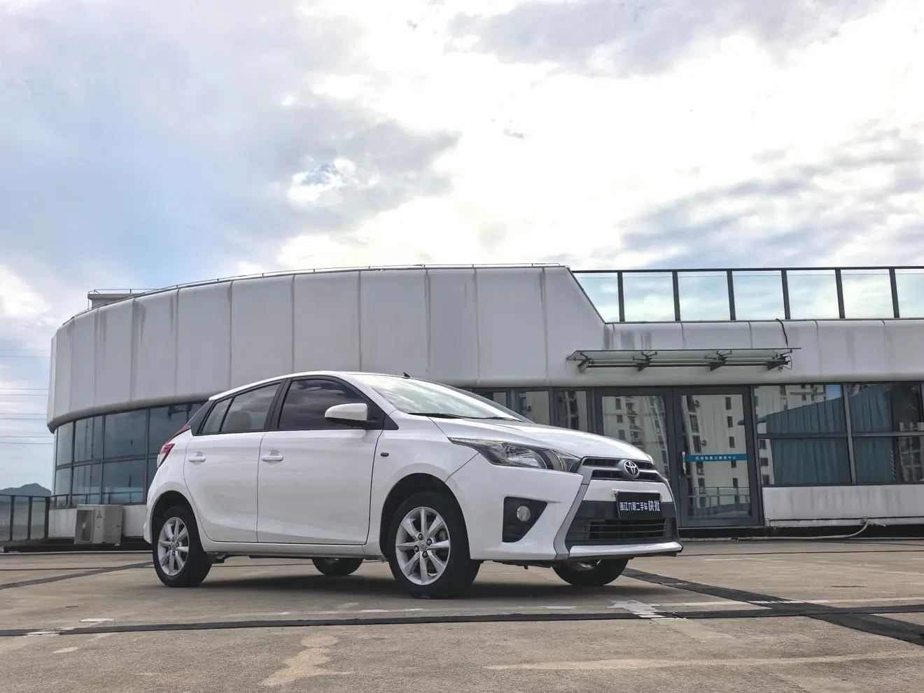 Toyota Yaris L