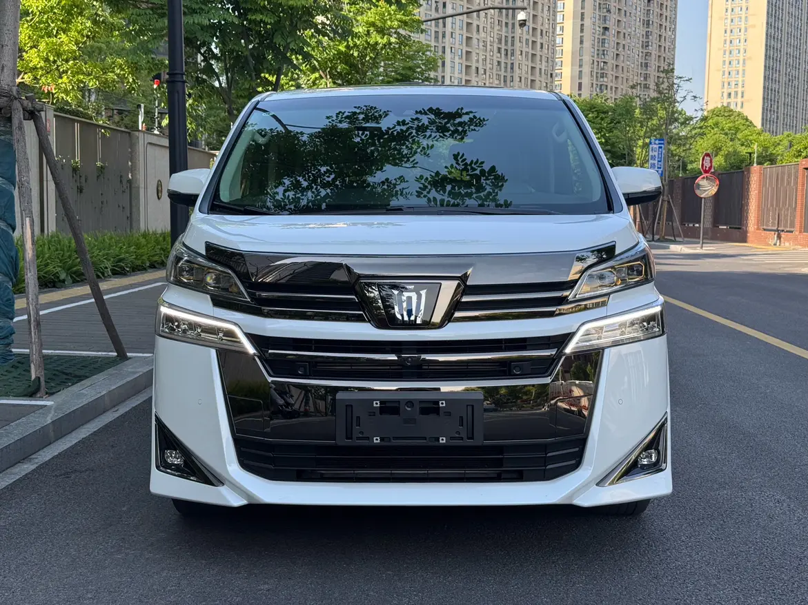 Toyota Crown Wellfire