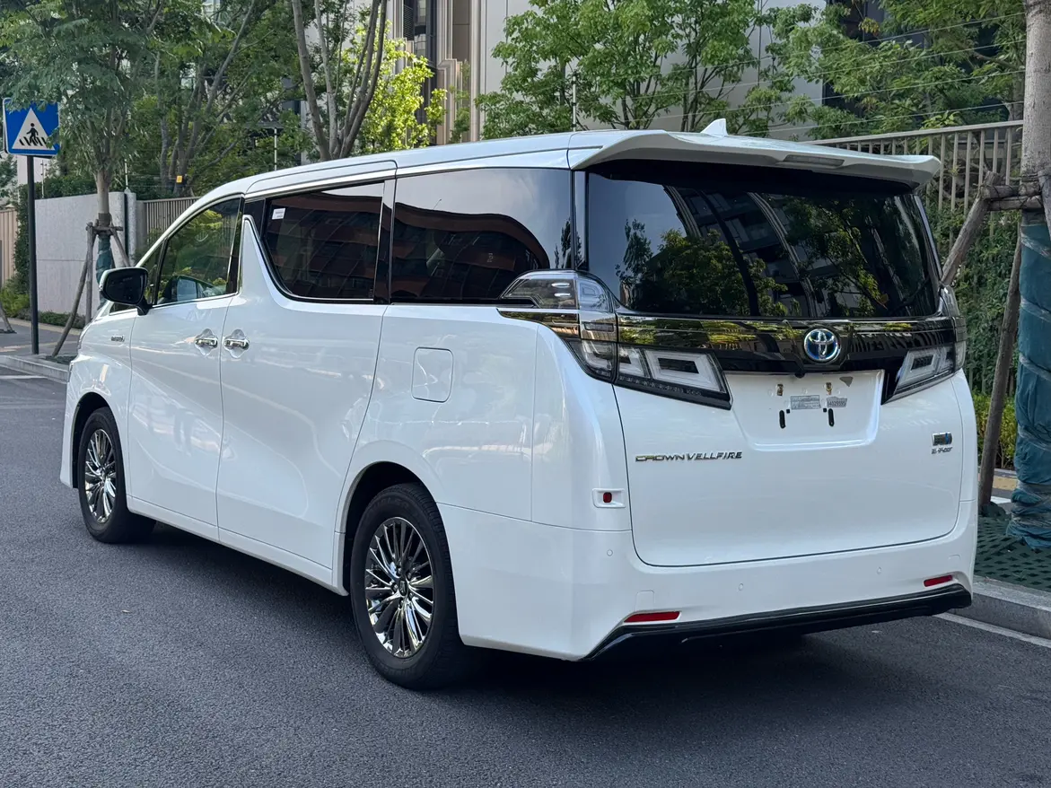 Toyota Crown Wellfire