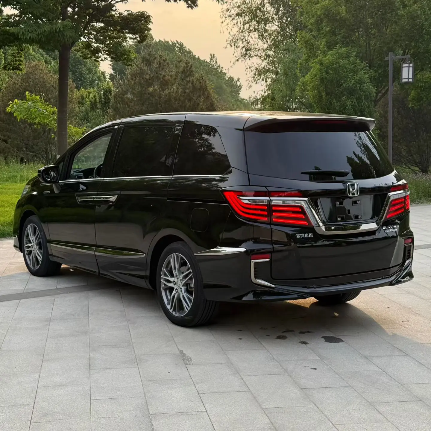 Honda Elysion