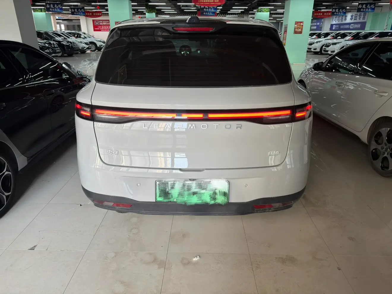 Leapmotor B10