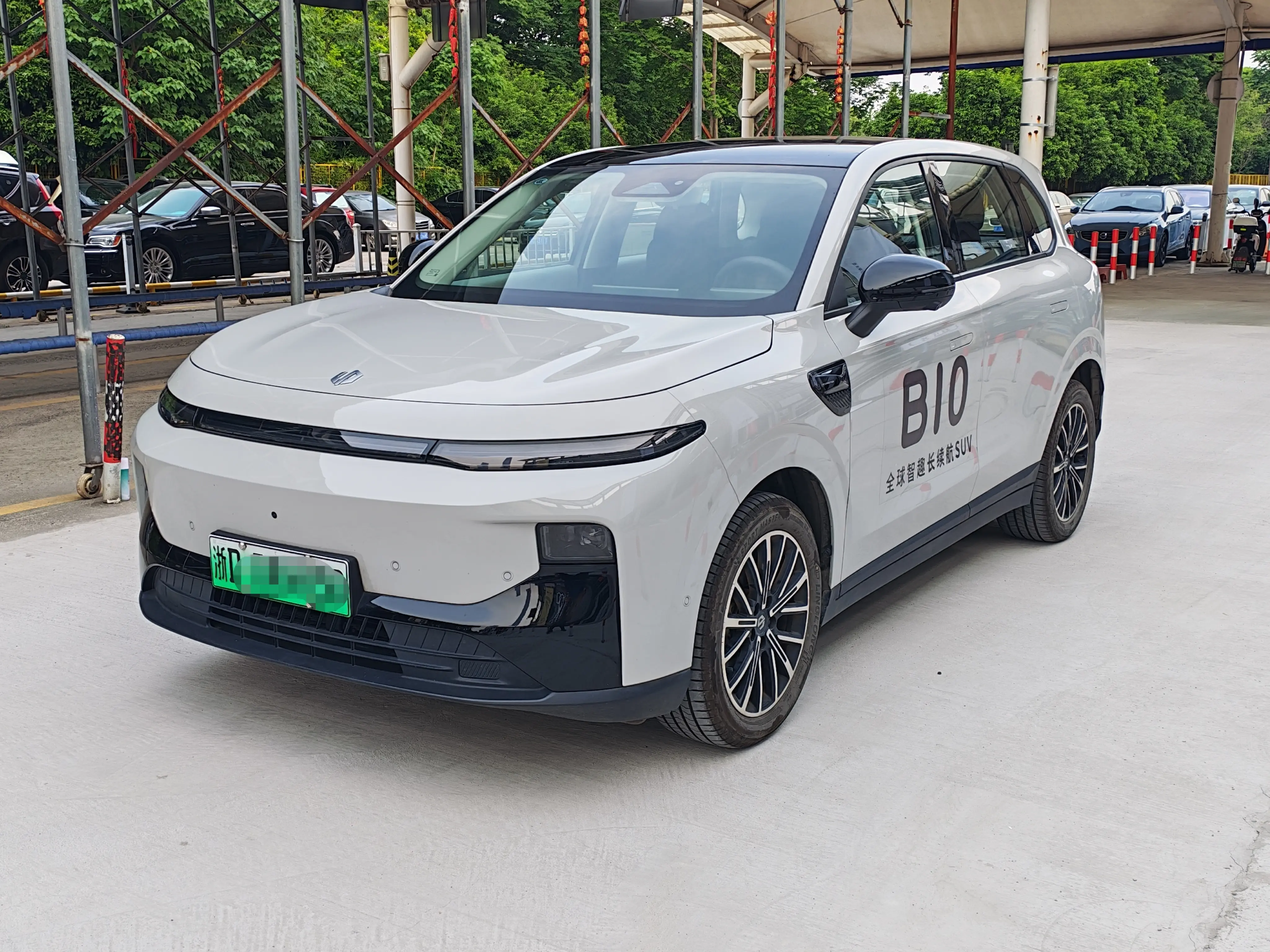 Leapmotor B10