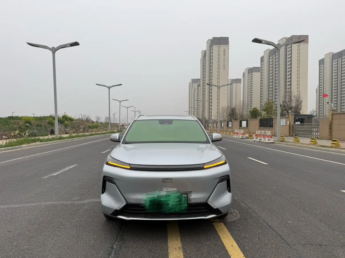 Geely Galaxy Starship 7 EM-i