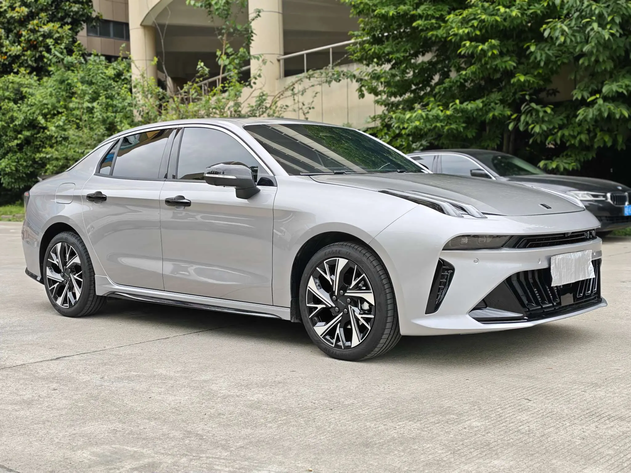 Lynk & Co 03