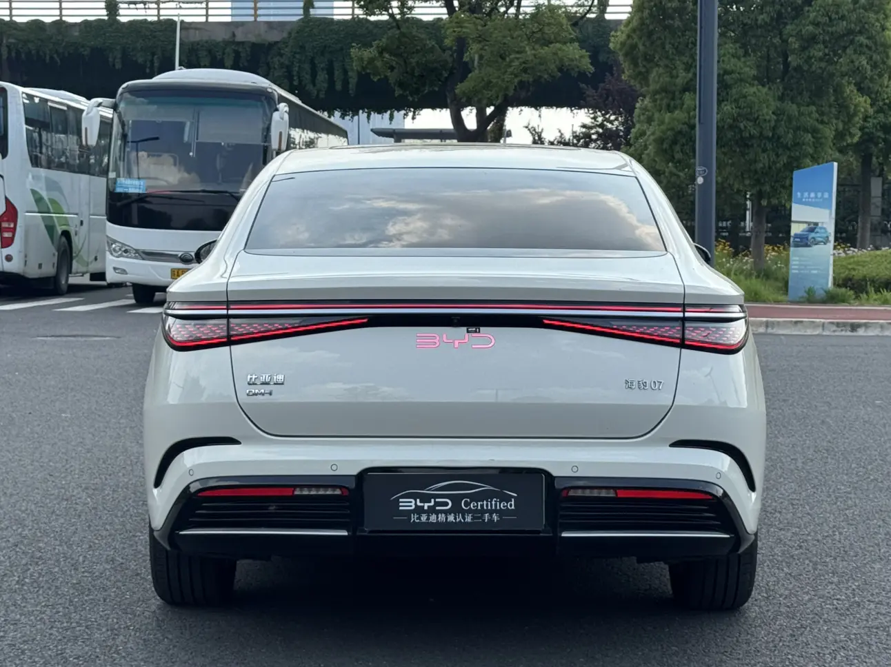 BYD Seal 07DM