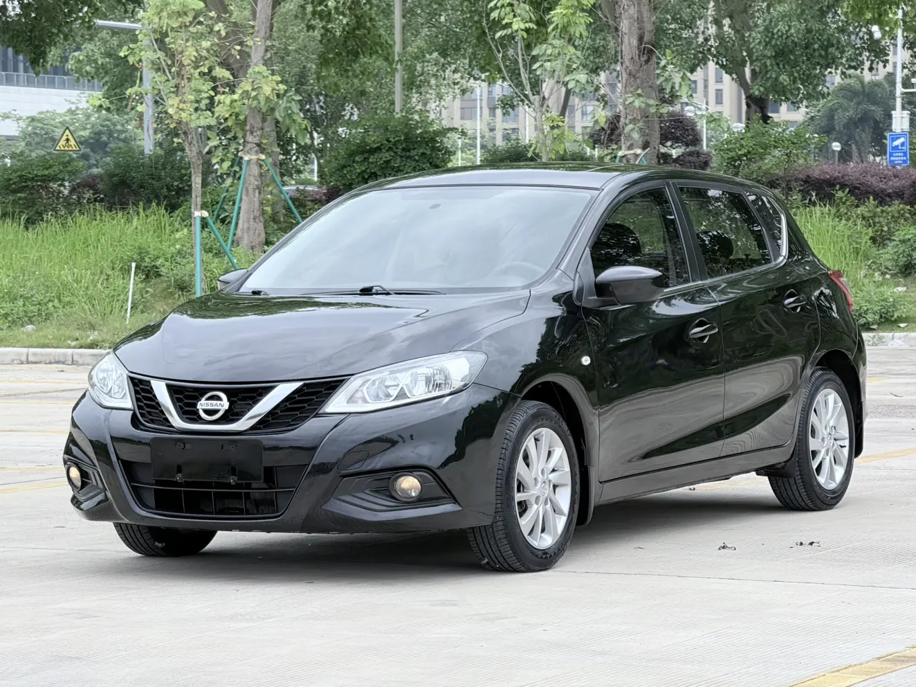 Nissan Tiida