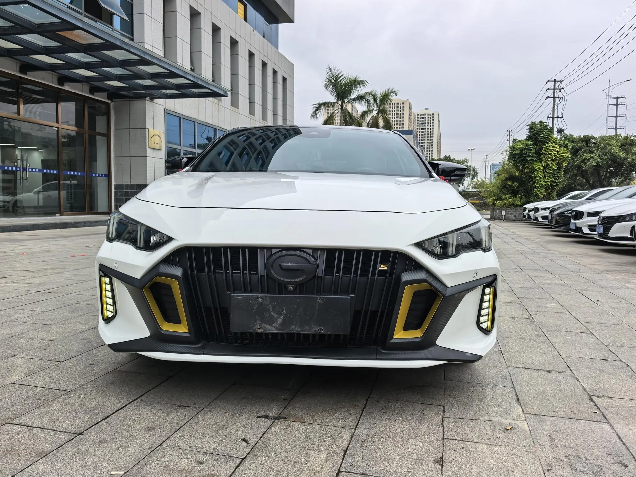 GAC Trumpchi Empow  из Китая