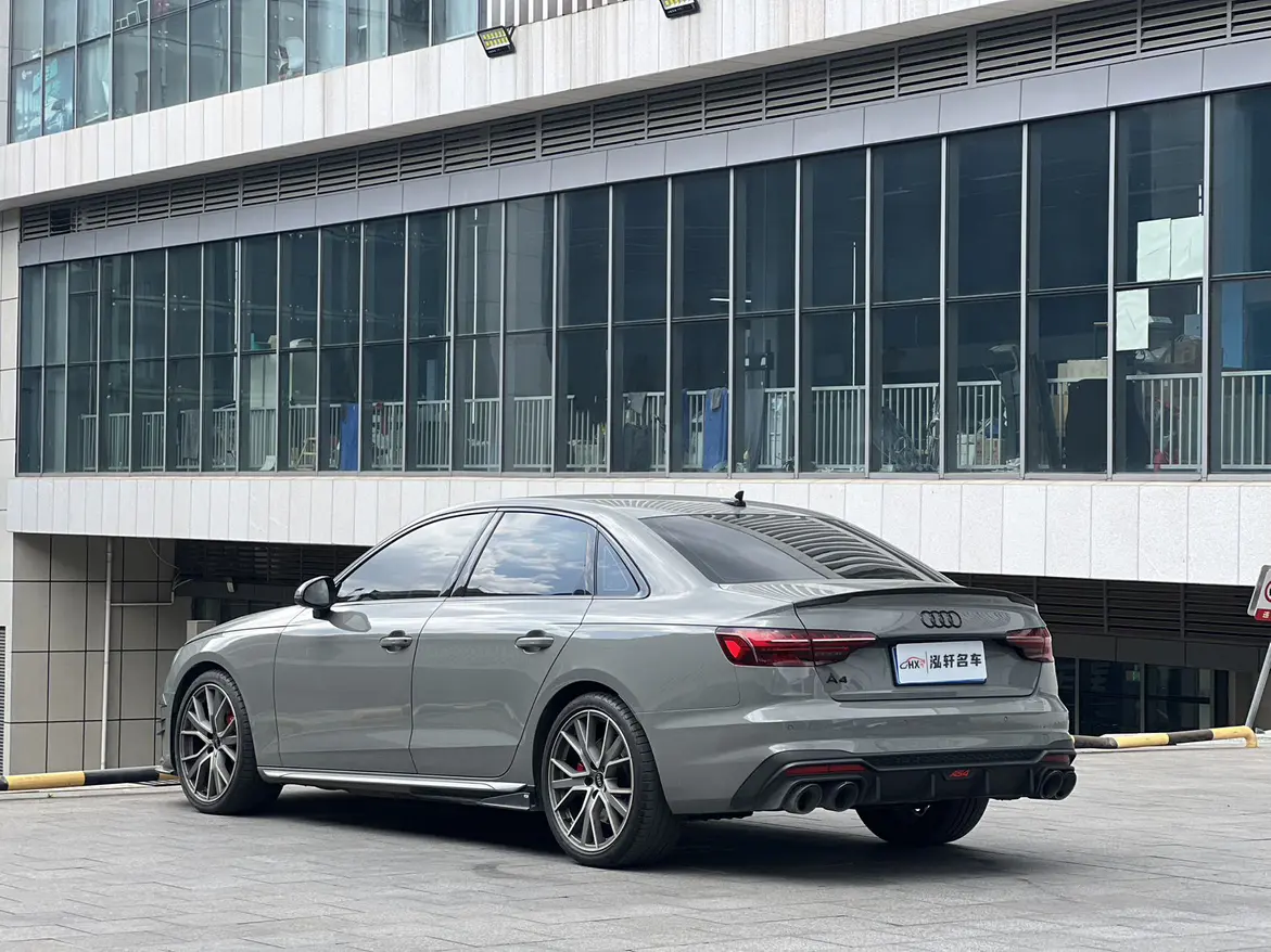 Audi S4