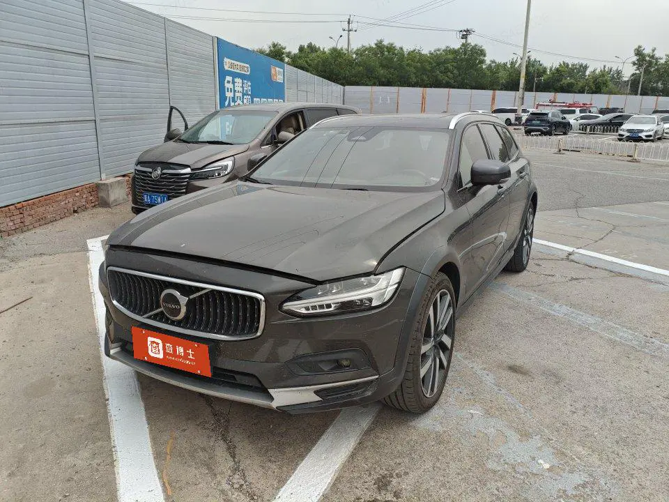 Volvo V90