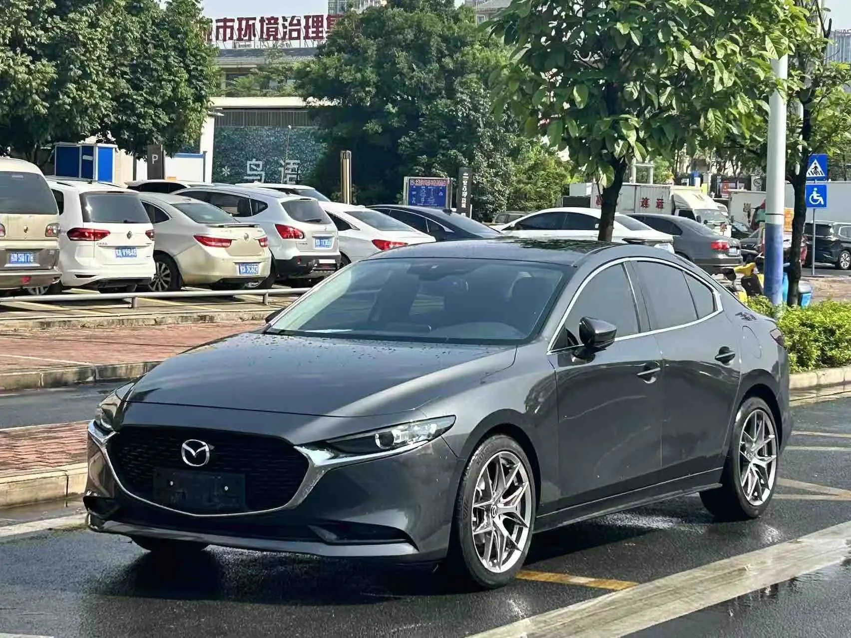 Mazda Axela