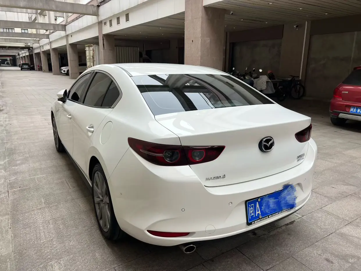 Mazda Axela