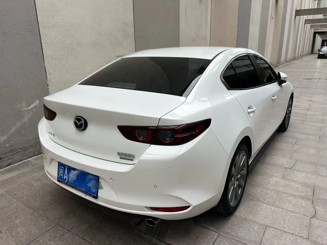 Mazda Axela