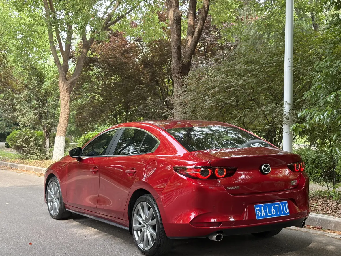 Mazda Axela