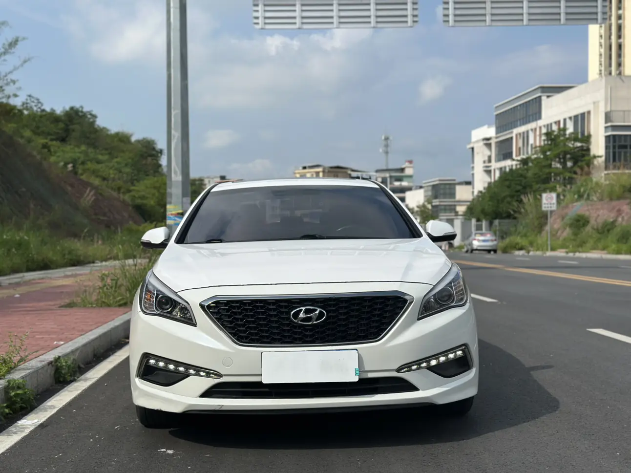 Hyundai Sonata nine
