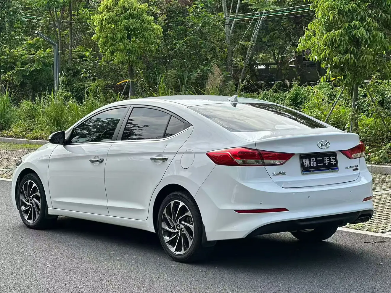 Hyundai Lead