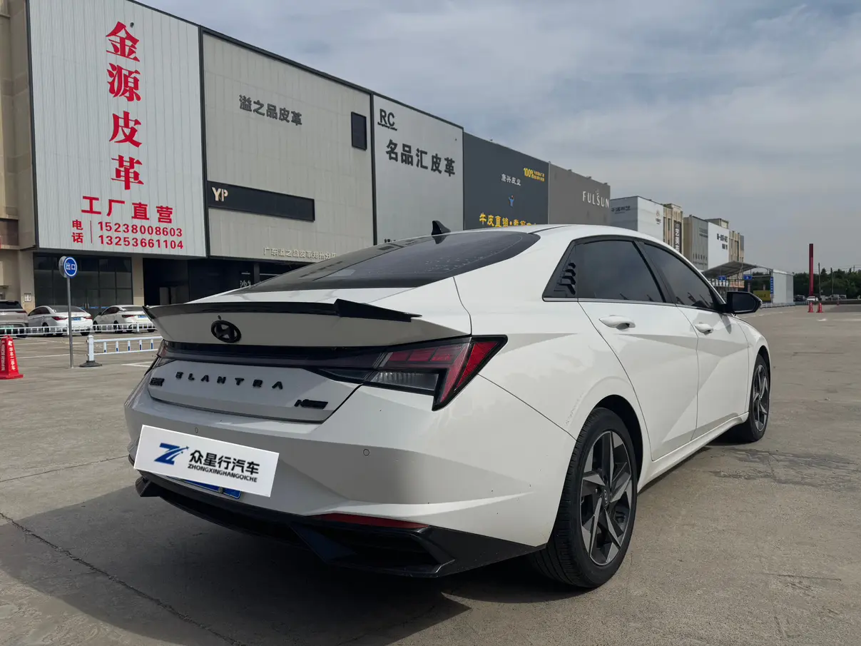Hyundai Elantra