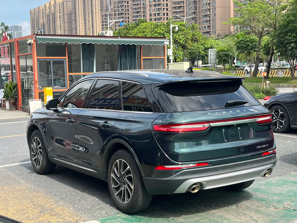 Lincoln Adventurer