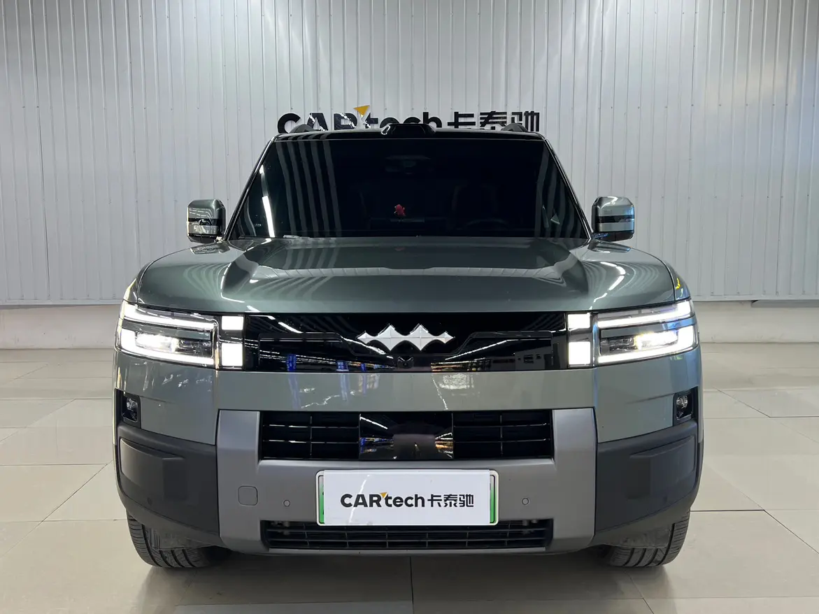 BYD Leopard Titanium 7 PHEV
