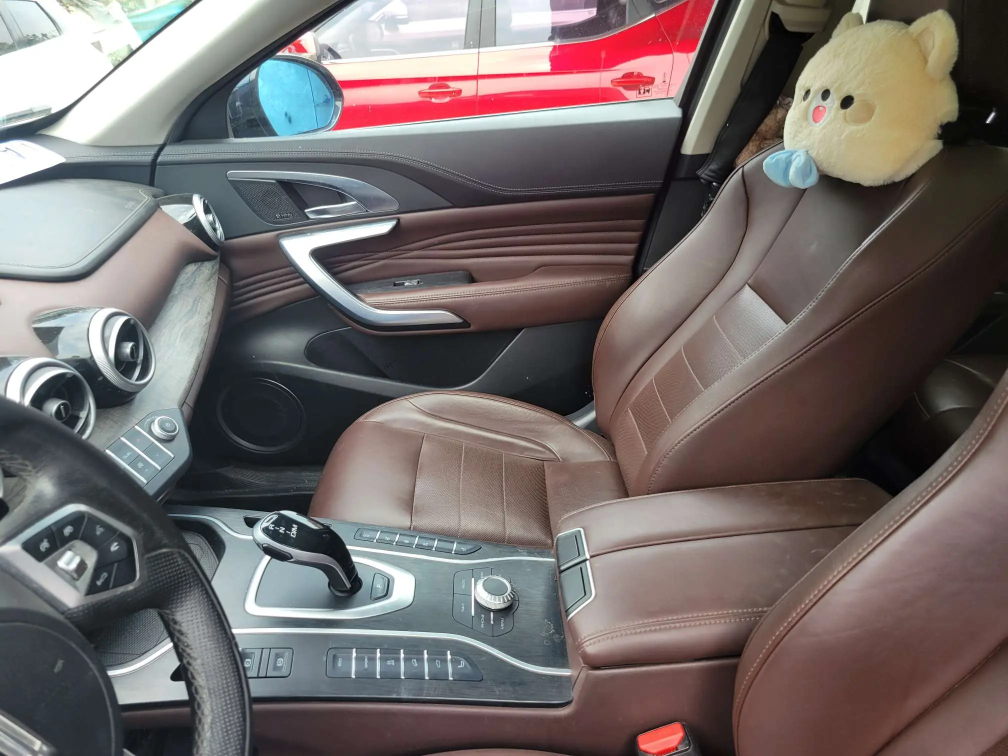 Wey Wei brand VV7