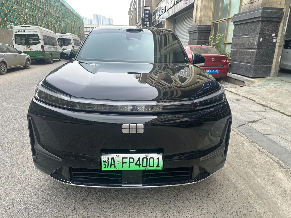 Geely Galaxy M9