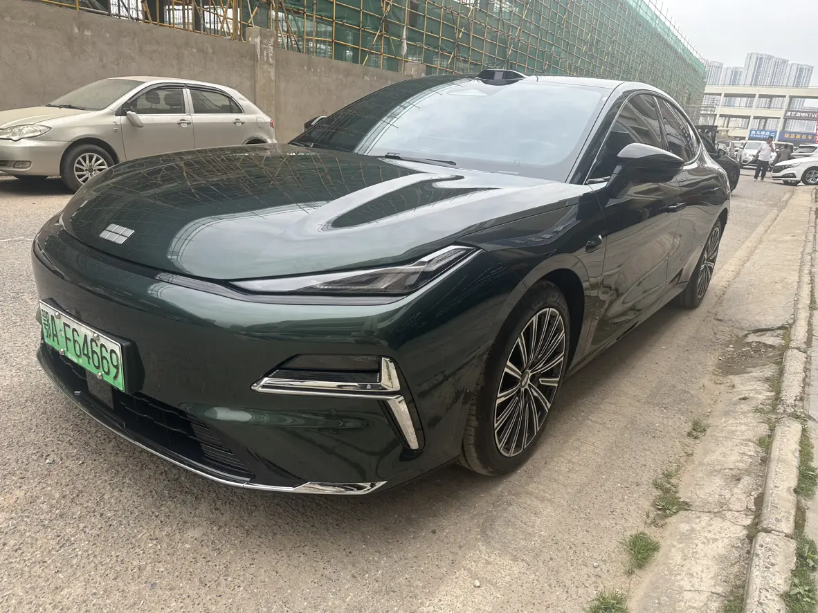 Geely Galaxy Star 8 PHEV