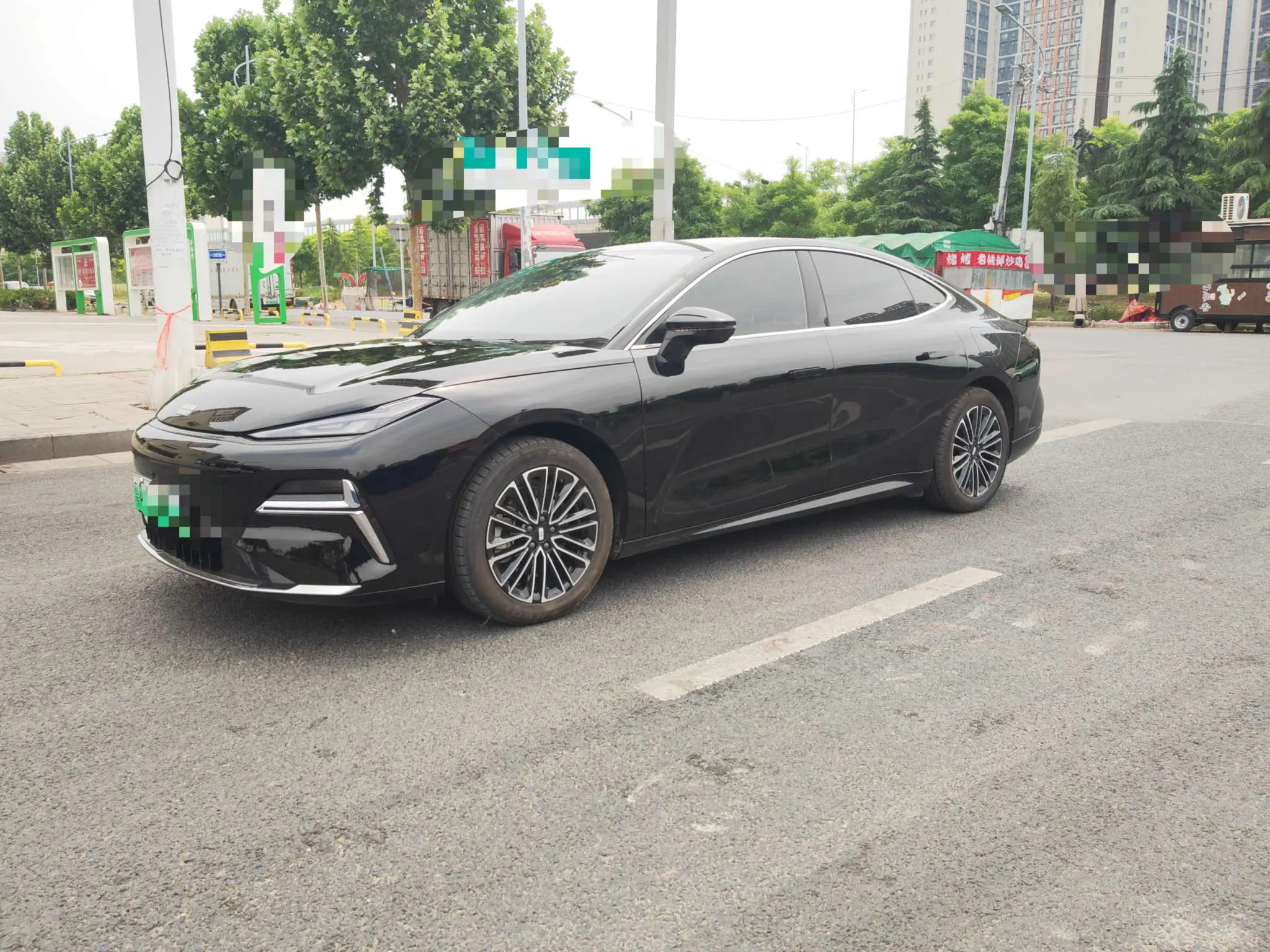 Geely Galaxy Star 8 PHEV