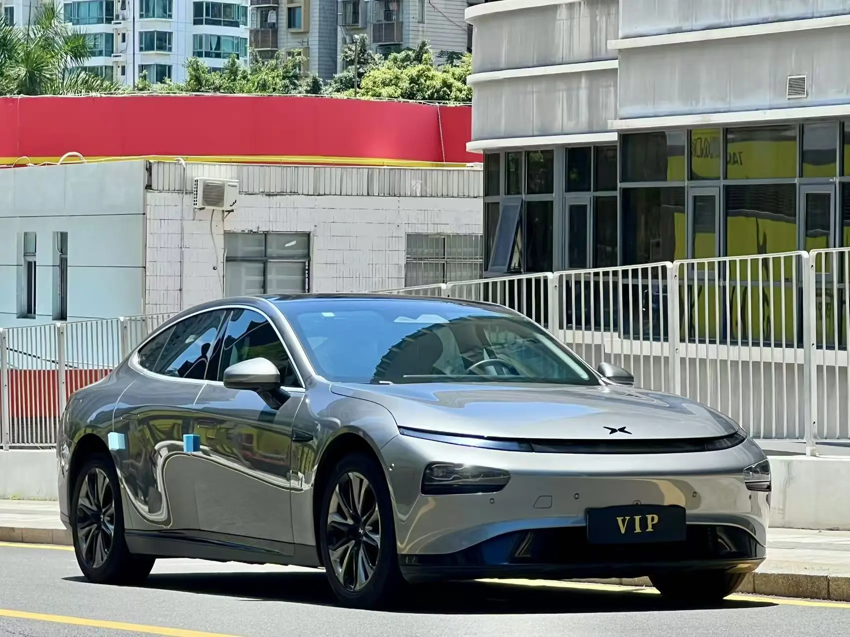 Xpeng P7