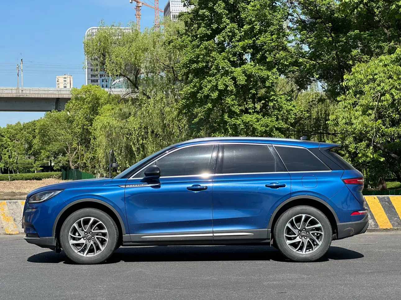 Lincoln Adventurer