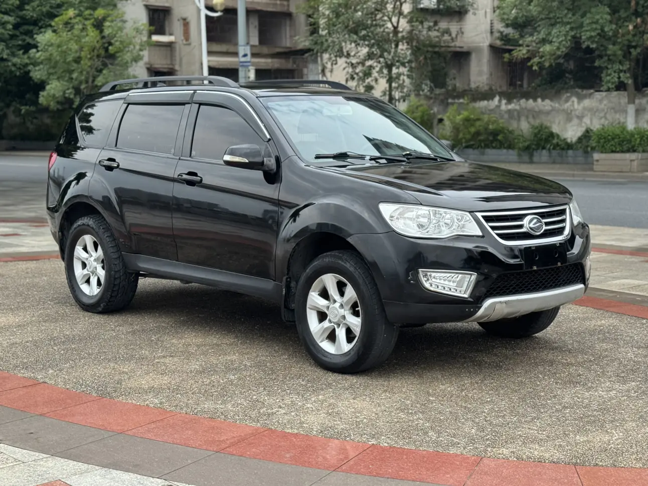 Lu Feng Landwind X8