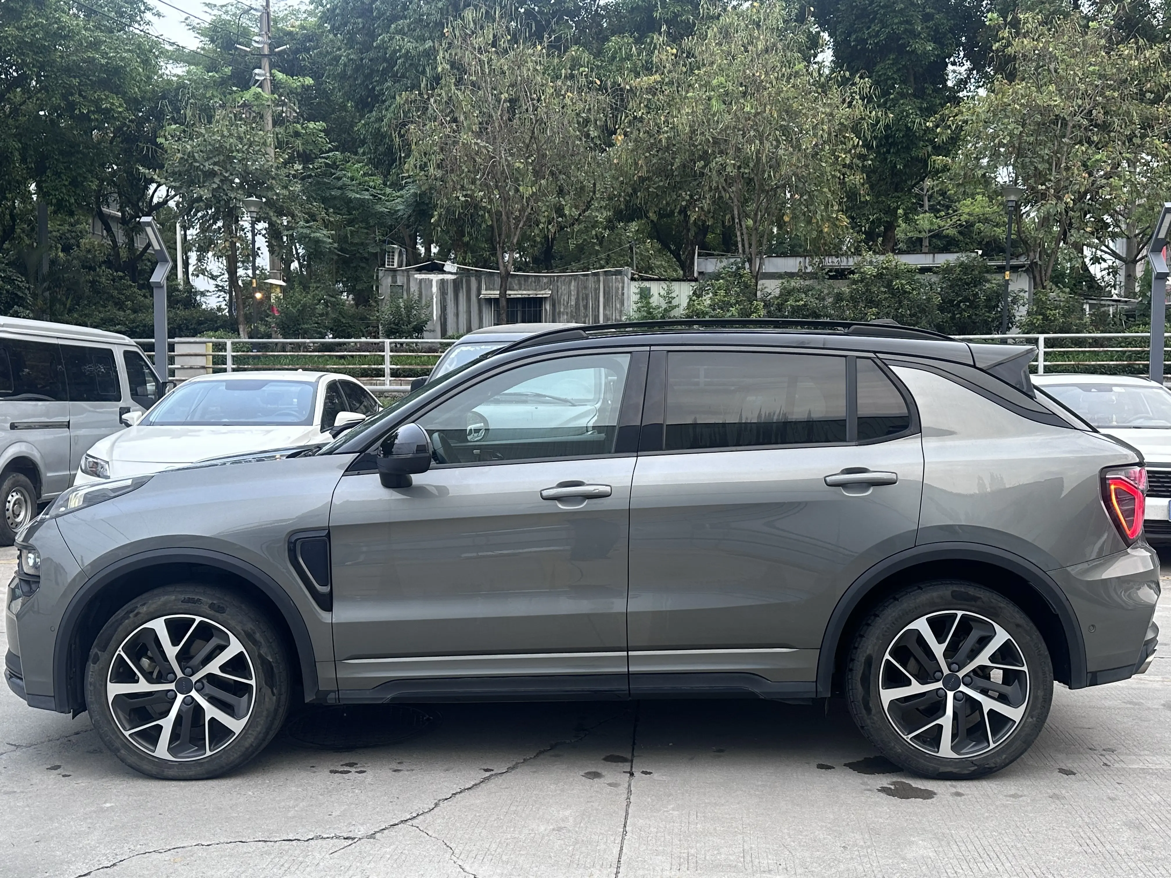 Lynk & Co 01
