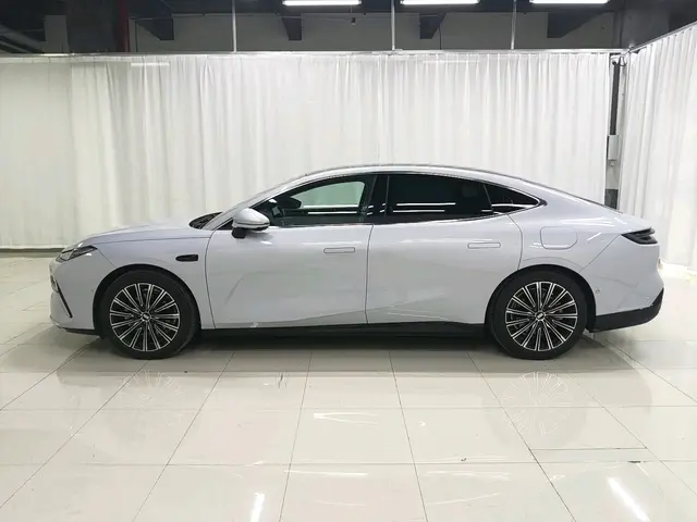 Geely Galaxy Star 8 PHEV