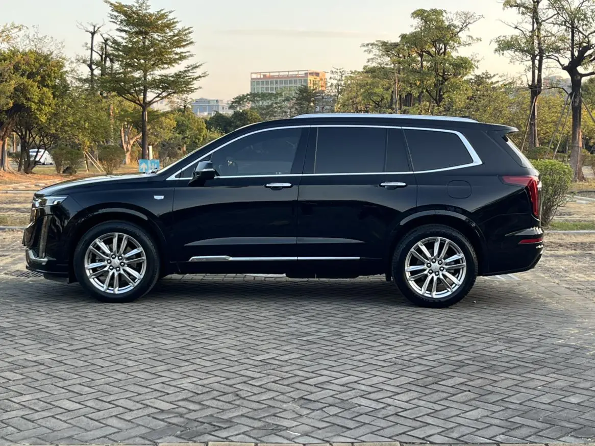 Cadillac XT6