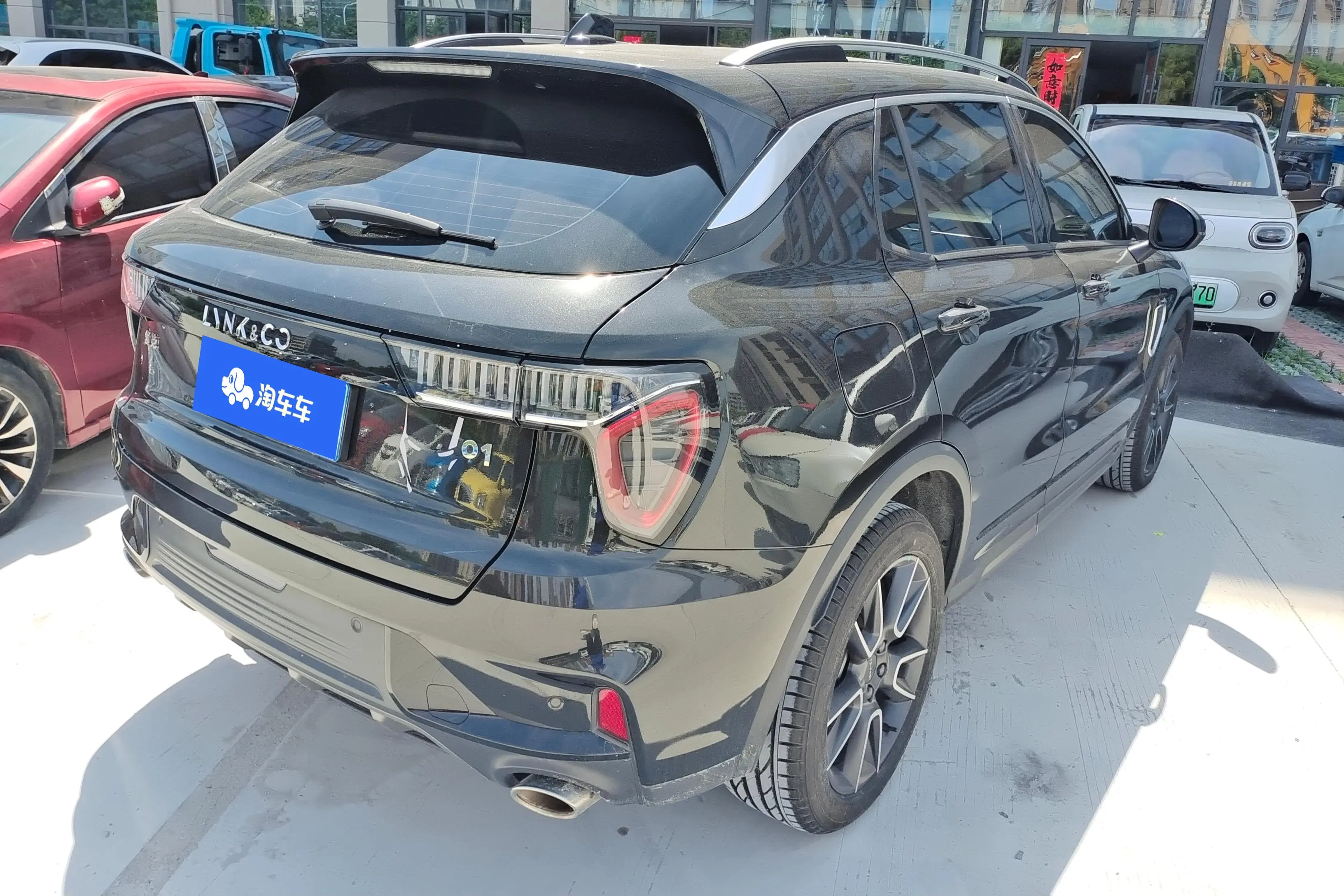Lynk & Co 01