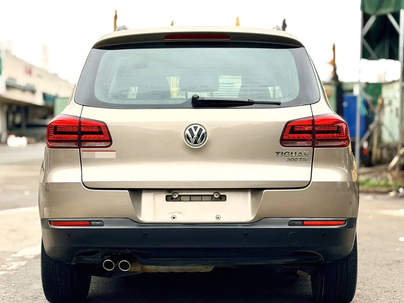 Volkswagen Tiguan (Tharu)