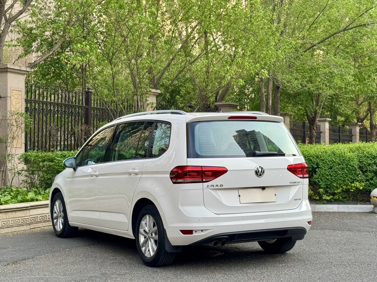 Volkswagen Touran L