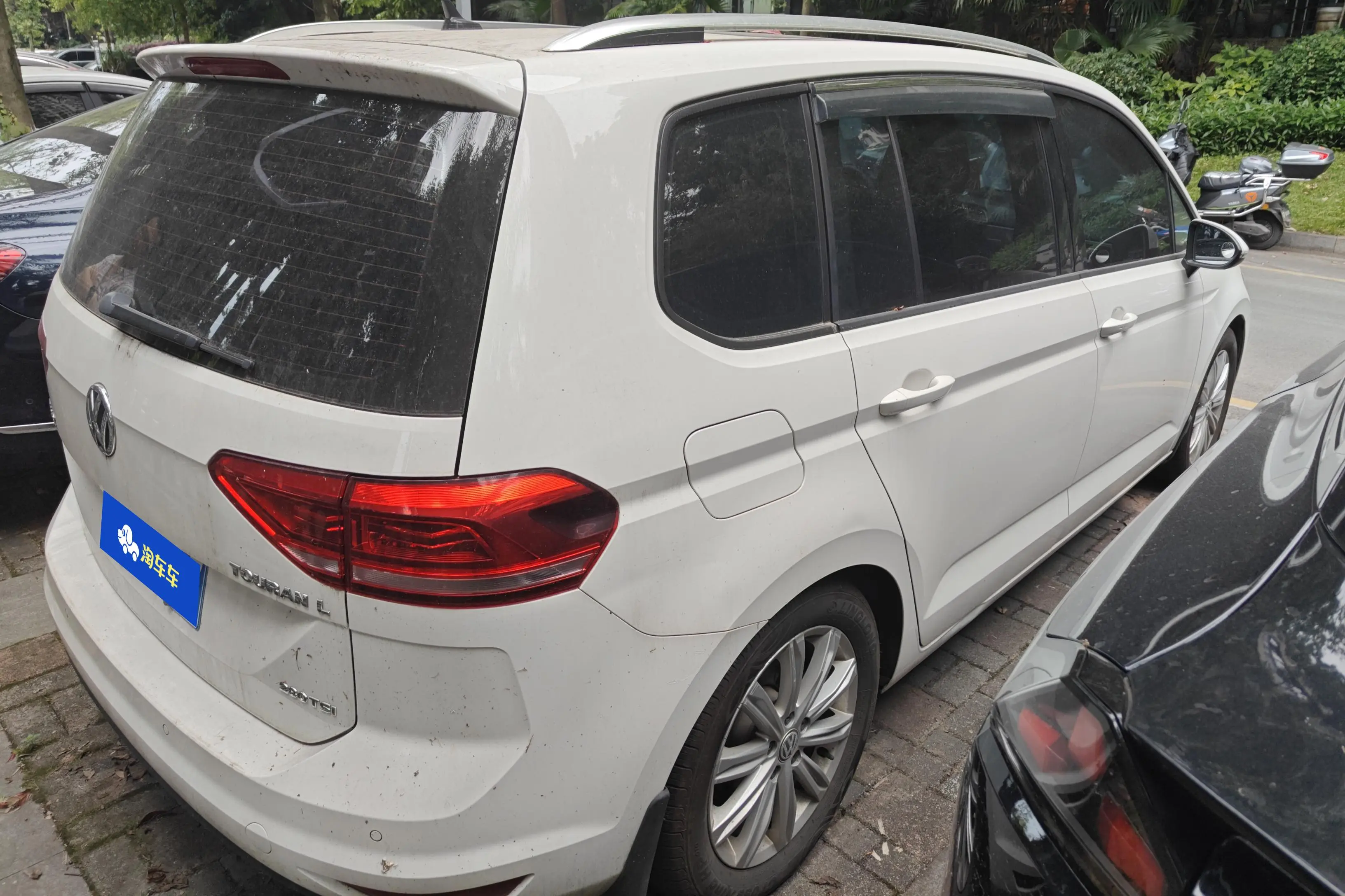 Volkswagen Touran L