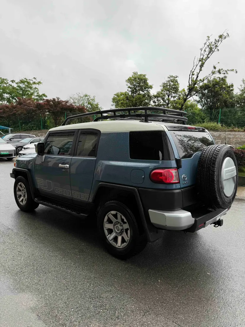 Toyota FJ Cruiser
