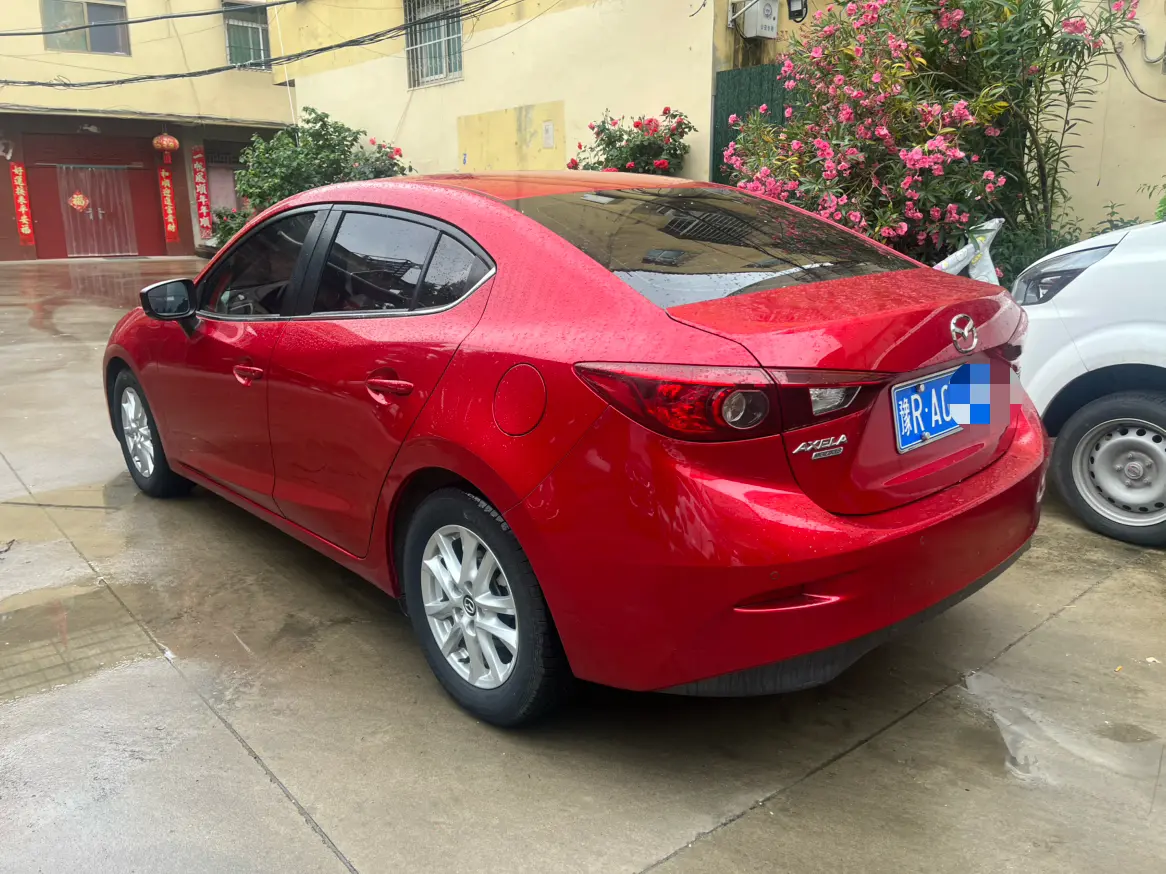 Mazda Axela