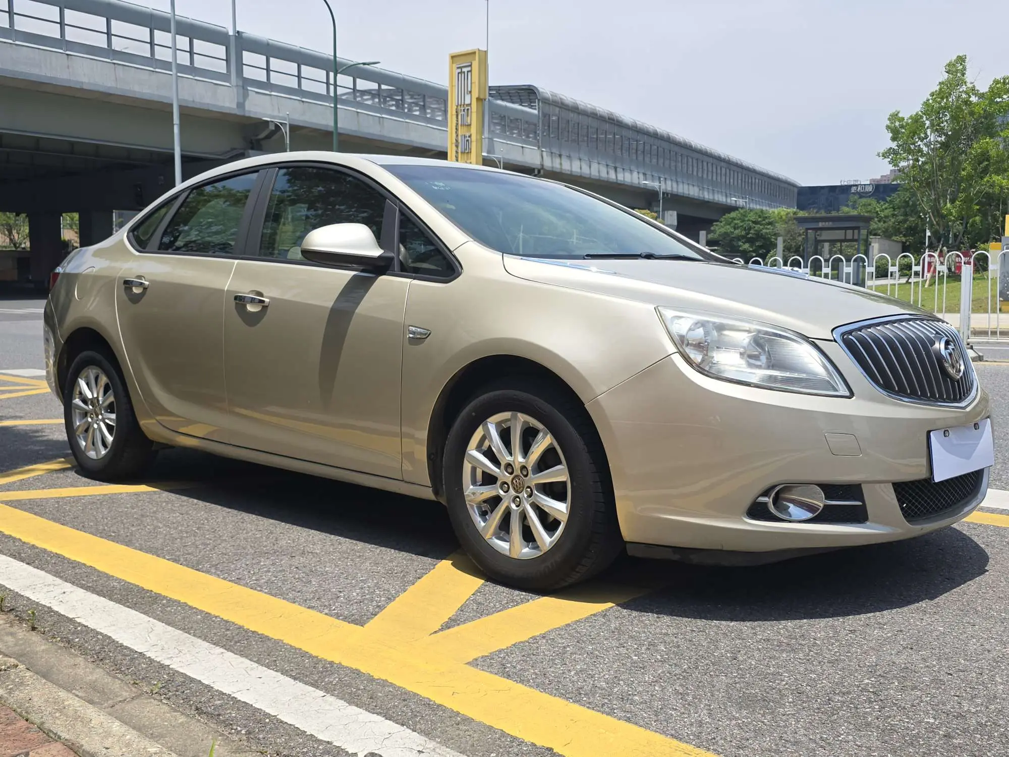 Buick Yinglang