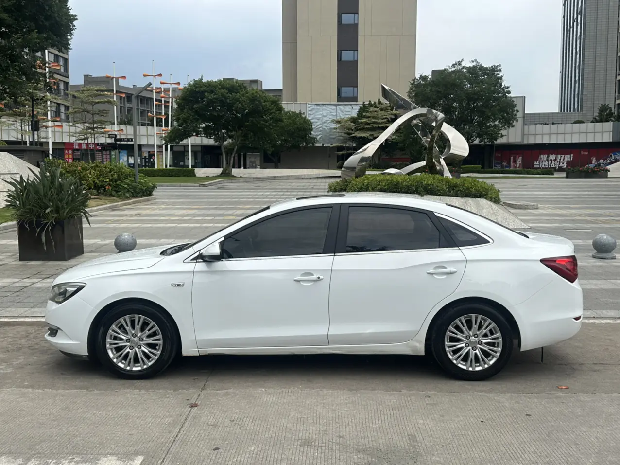 Buick Yinglang