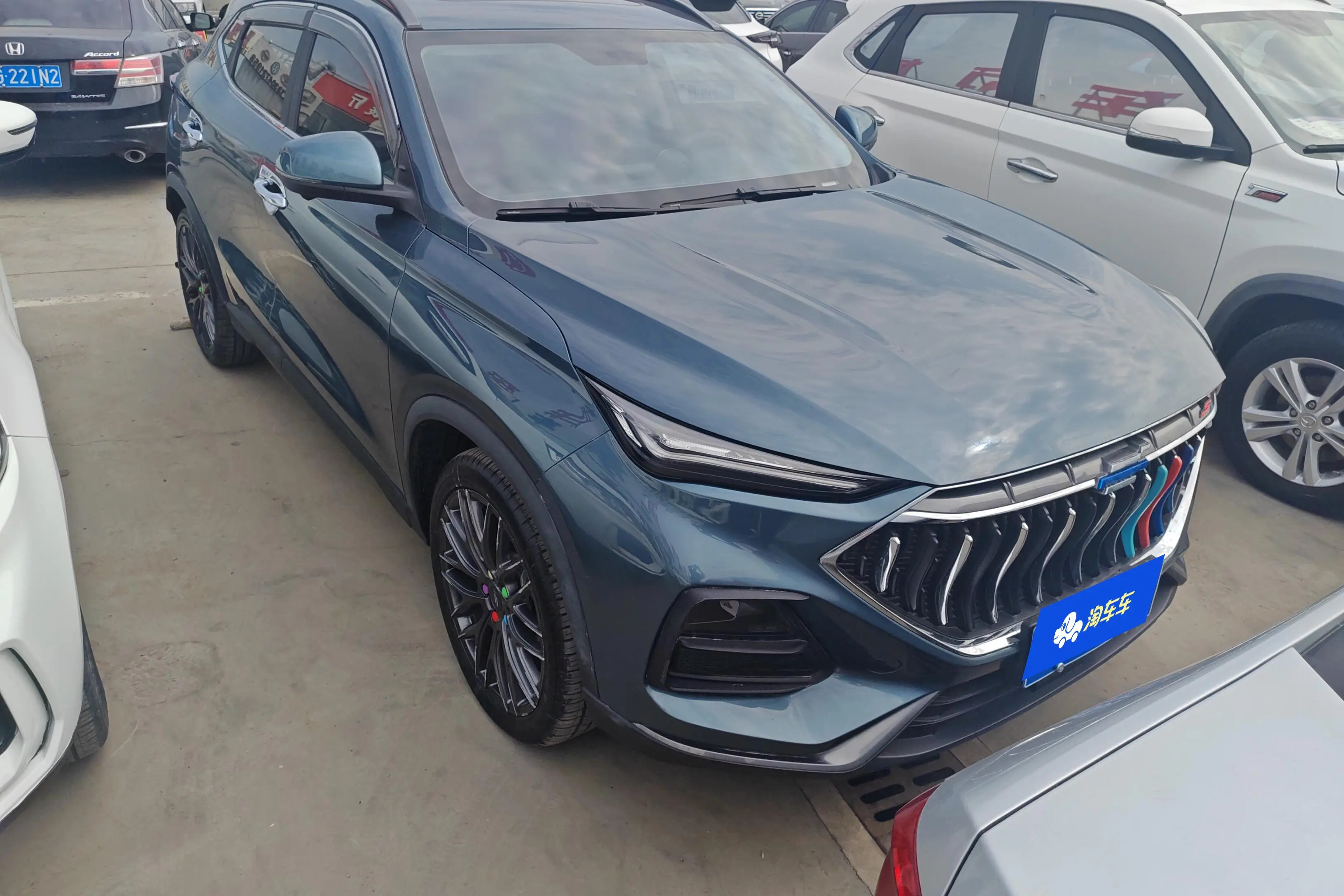 Oshan Changan Auchan X5